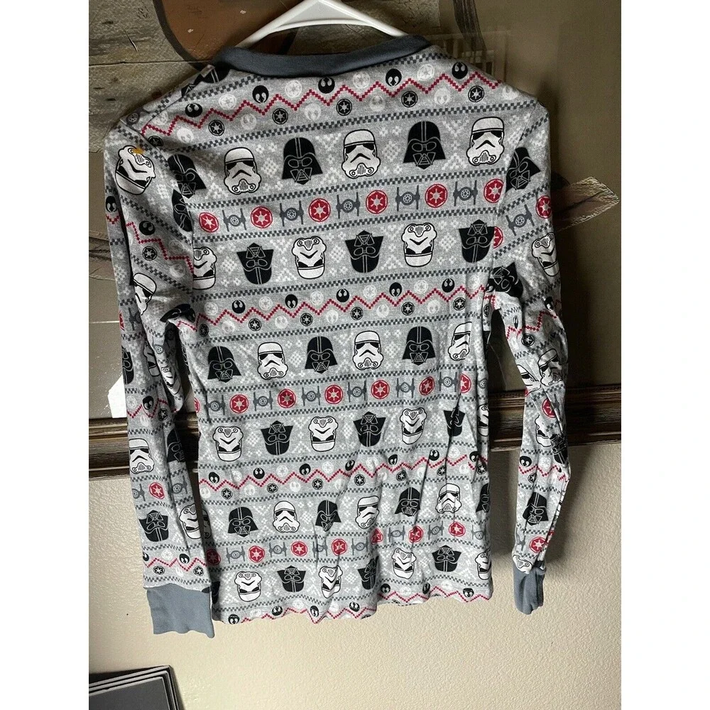 Star Wars Christmas shirt youth Medium M Long sleeve Darth Storm Troopers